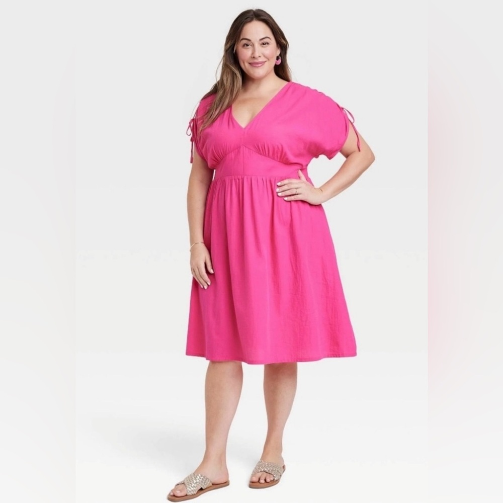 🟤 Ava & Viv Hot Pink V-Neck Midi Dress